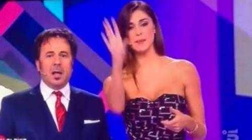 "Qual è l'apertura della tua bocca?" Vaffa di Belen per il mago Forest