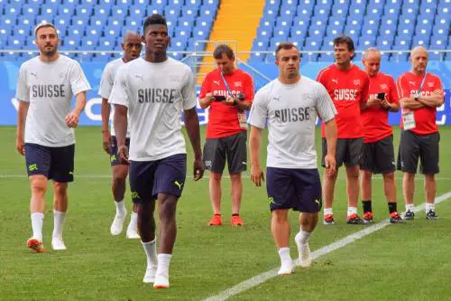 Il folle tour dei tifosi svizzeri: andavano in Russia passando per il Donbass