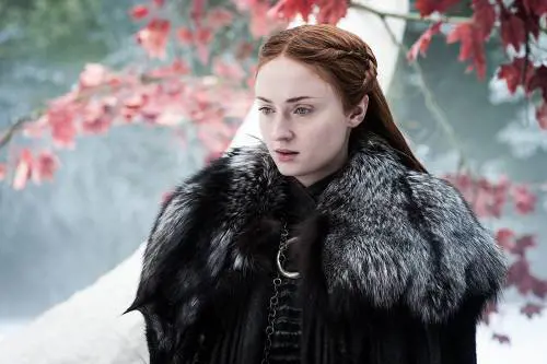 Il Trono di Spade: "il branco sopravvive", tatuaggio spoiler di Sophie Turner?