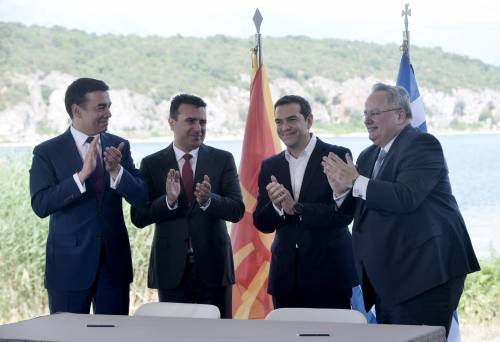 L'accordo in Macedonia manda in crisi il governo greco
