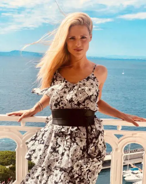 Michelle Hunziker sexy a Sorrento