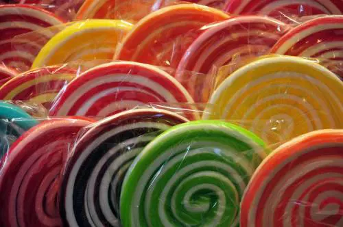Svolta salutista in Gran Bretagna: niente snack vicino alle casse  