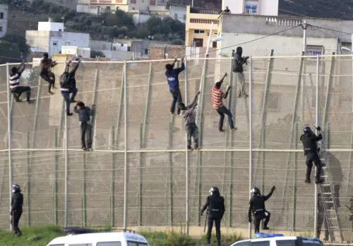Proteggere i confini è essenziale. Così i popoli chiedono sicurezza