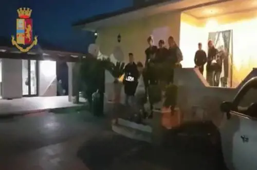 Roma, le ladre rom che adescavano gli anziani per rapinarli