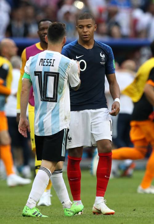 Messi sta a guardare il gioiello di Francia. E l'Argentina se ne va
