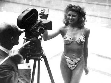 La prima volta di tutte le cose: il bikini ha già l'età del nonno