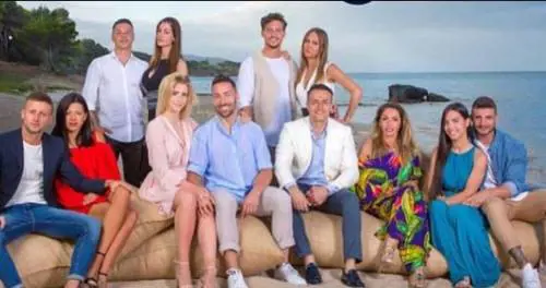 Temptation Island, il conduttore: "Certe situazioni hanno spiazzato tutti noi"