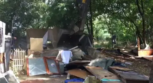 Ruspe in azione nel campo rom abusivo di Firenze