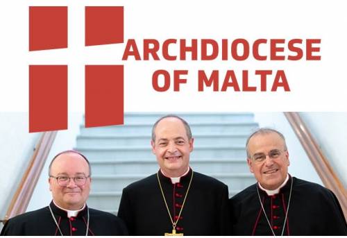 Il vescovo di Malta ammonisce: "Dio è nel mare insieme ai migranti"