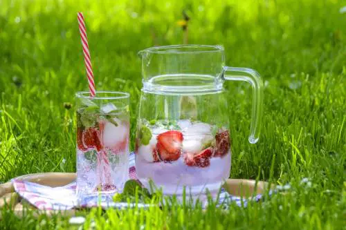 Acque aromatizzate: quali sono le migliori per l'estate