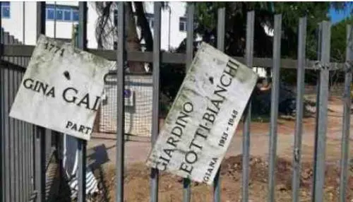 Raid fascista? No, targa rotta dai lavori