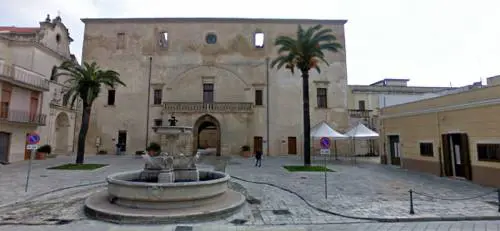 Brindisi, per gli eventi estivi il palco... è dentro la fontana