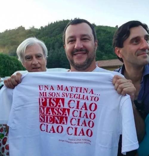 La t-shirt di Salvini con "Bella ciao" fa infuriare il popolo di sinistra