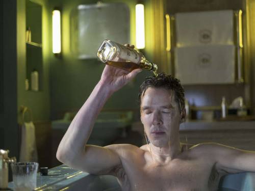 Patrick Melrose: Benedict Cumberbatch è un cinico drogato