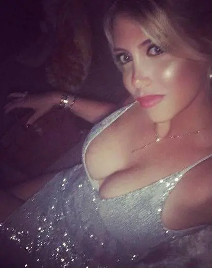 Wanda Nara bollente in una notte d'estate 