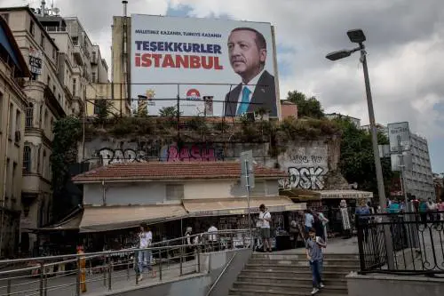 Erdogan giura da presidente. Al genero ministero delle Finanze