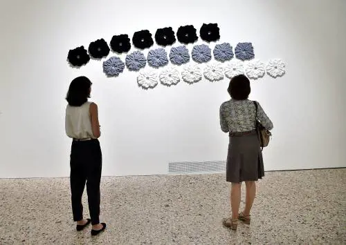 La pittura è una tigre a colori e Pinelli sa ancora cavalcarla