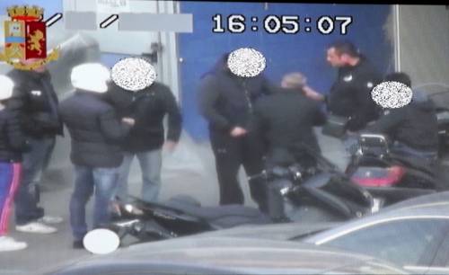 La "rete" dei poliziotti in affari con gli spacciatori