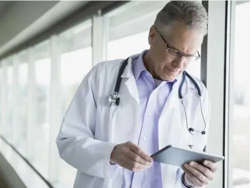 Tra 5 anni mancheranno quasi 12mila medici in corsia