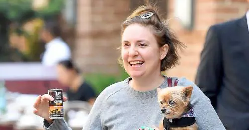 Lena Dunham: "con qualche chilo di troppo si  può essere  felici” 