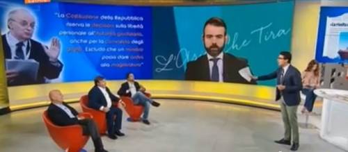 La7, lite in diretta: "Fai pace col cervello", "Ce l'hai in libia?"