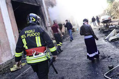 Torino, arrivano le condanne per il rogo al campo rom di Continassa