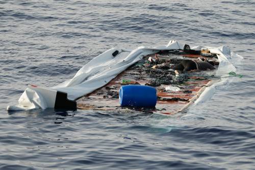 "Due morti in mare colpa di Salvini" Ma i testimoni smentiscono la Ong