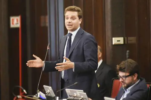 Tatarella si dimette ma giura: "Io innocente"