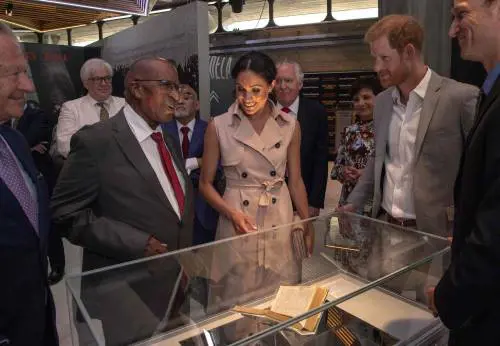 Meghan Markle, l'omaggio a Nelson Mandela: foto