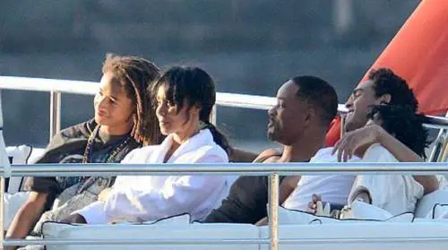 Will Smith, vacanza social in Costiera Amalfitana 