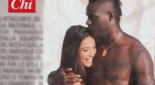 Balotelli si diverte in Costa Azzurra: pizzicato con la sua nuova fiamma