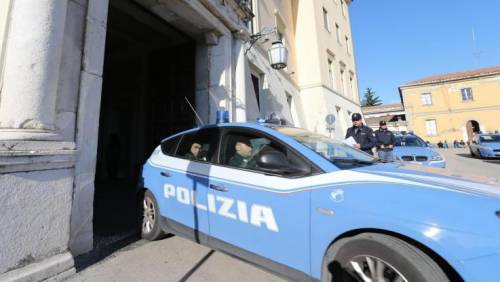 Arezzo, fermato albanese con armi e droga: era già stato espulso
