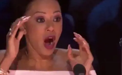America’s Got Talent, trapezista cade nel vuoto in diretta tv