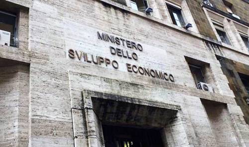 Ed è giallo anche sul suo incarico: segretaria o capo