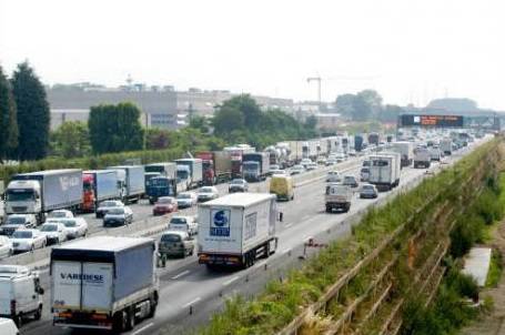 Primo "trionfo" grillino: i trasporti rallentano. E pure il Pil farà lo stesso