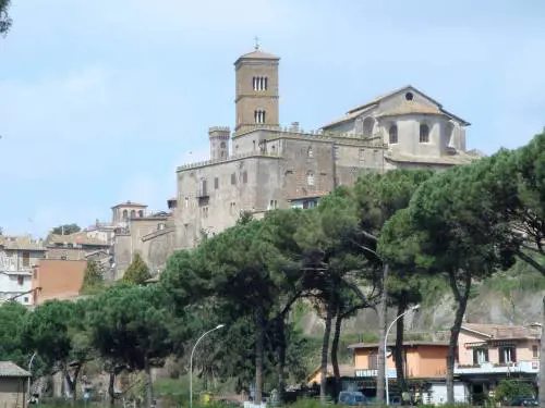 Tre donne intorno ai libri mi son venute