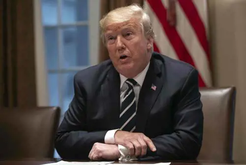Adesso Trump difende Bergoglio per la crisi degli abusi nella Chiesa