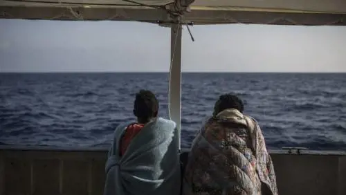 Ghanese lascia l’Italia per tornare in patria e allevare mucche