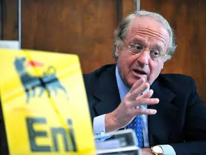 Clamoroso furto a Paolo Scaroni: rubata valigetta con 10mila euro