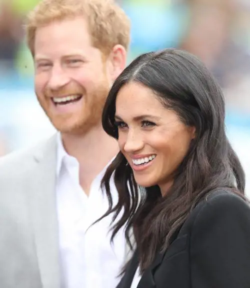Il principe Harry vieta a Meghan Markle di indossare lo smoking