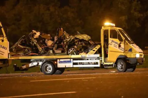 Investe un cervo in autostrada, in fin di vita l'autista