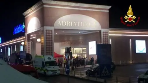 Venezia, sostanza urticante in un negozio: 73 persone soccorse