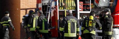 Lecce, fiamme in azienda agricola: morti centinaia di animali