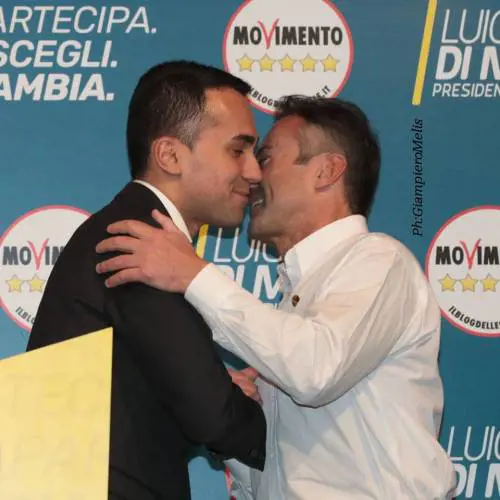 "O va in barca o in Parlamento". Ira M5S sul deputato Mura