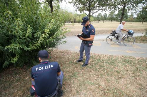 Stupra e deruba una 70enne: fermato un romeno a Milano