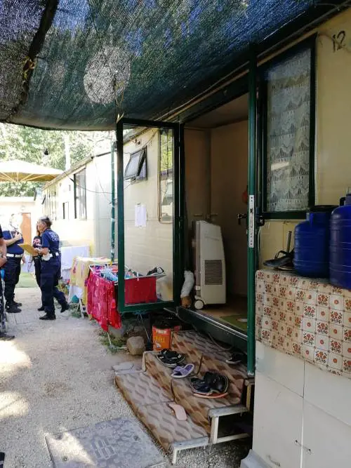 Camping River, protestano le associazioni rom: "Gravissimo lo sgombero"