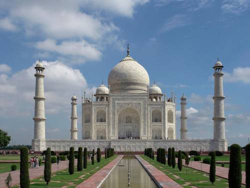 India, ora il Taj Mahal ​rischia la demolizione