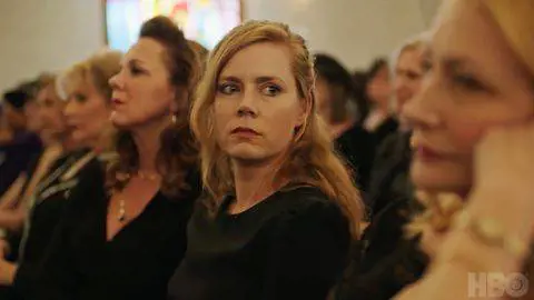 Sharp Objects, nessuna seconda stagione per la serie con Amy Adams