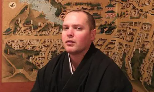 Anche i buddisti s'infuriano (con i  turisti arroganti)