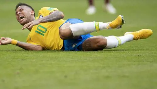 Neymar e le simulazioni ai Mondiali: "A volte esagero, ma in campo e fuori soffro"